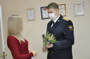Судебные приставы провели акцию «Вам, любимые»