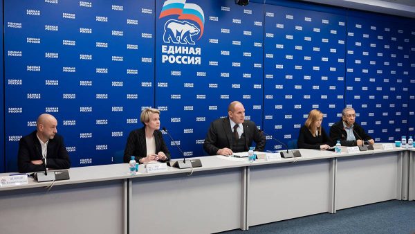 Больше половины федерального оргкомитета предварительного голосования «Единой России» — общественники