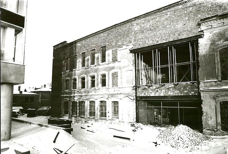 Перестройка дома № 39 по Большой Покровской под Горьковский театр кукол. 1976 год