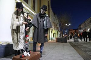 Фото дня: мимы встречали нижегородцев на Большой Покровской в «Ночь театров»