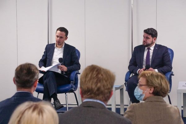 Давид Мелик-Гусейнов провел встречу с&nbsp;представителями бизнеса региона