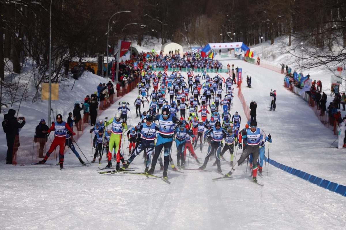 В соревнованиях на дистанциях 7, 30 и 50 километров приняли участие 488 лыжников