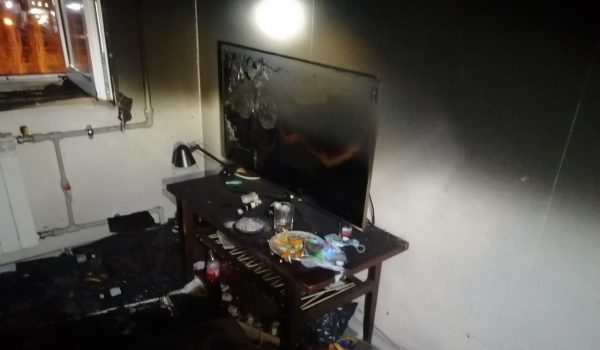 Два человека погибли в пожаре в Володарском районе