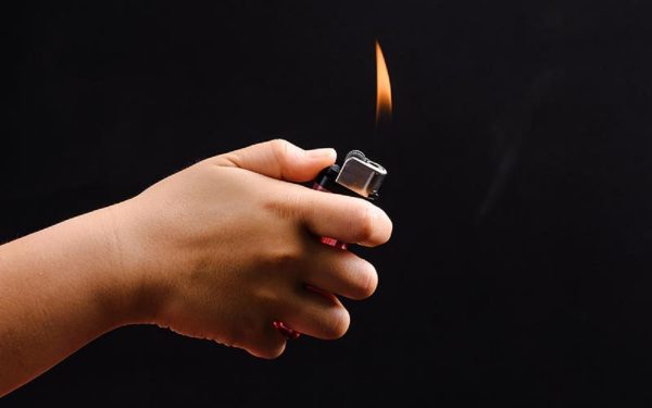 Продажу зажигалок и газовых баллончиков нижегородцам младше 18 лет хотят запретить