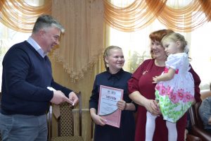 Семейные путешествия и сертификаты получают нижегородцы в награду за видеоролики о близких людях