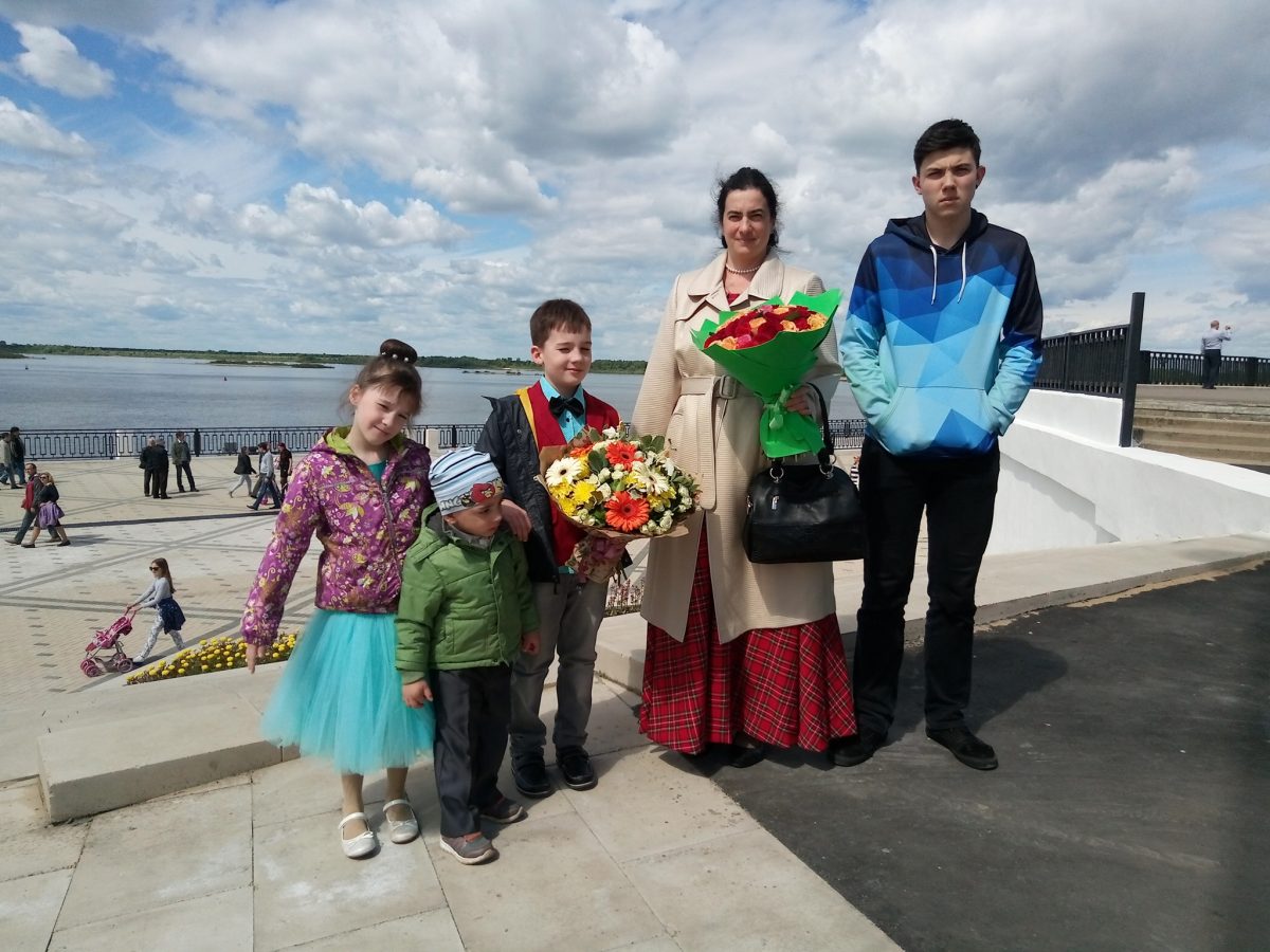 «Я знала, что идеальных людей и детей нет»: исповедь акушера и приемной мамы из Нижнего Новгорода