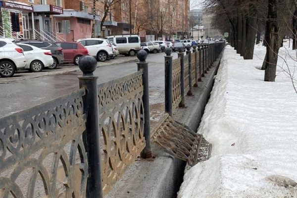 Подрядчик восстановит ограду сквера на Звездинке в центре Нижнего Новгорода