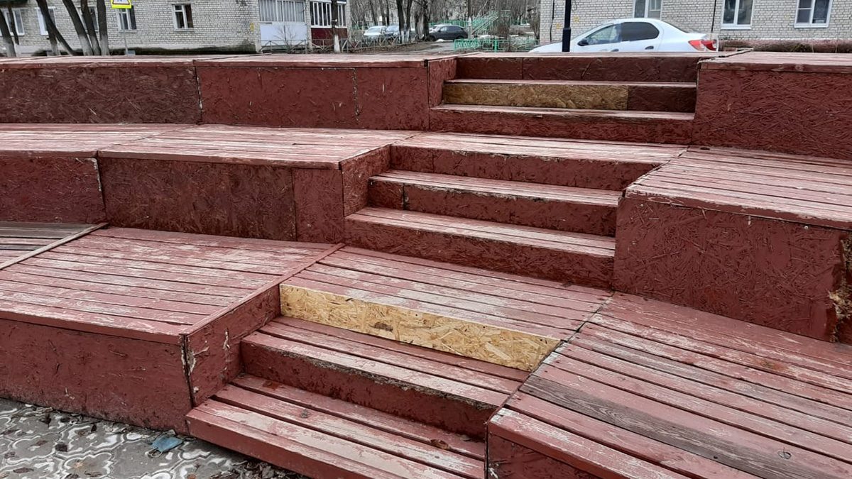 Эксперты ОНФ выявили недобросовестное благоустройство сквера на улице 60 лет ВЛКСМ в Кулебаках