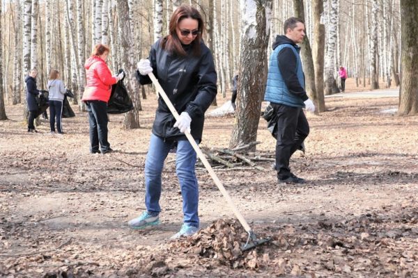 Гордума Нижнего Новгорода и администрация Советского района провели совместный субботник в парке Пушкина