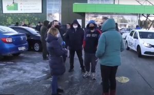 Не везет, так не везет: разбираемся, почему бастуют нижегородские таксисты