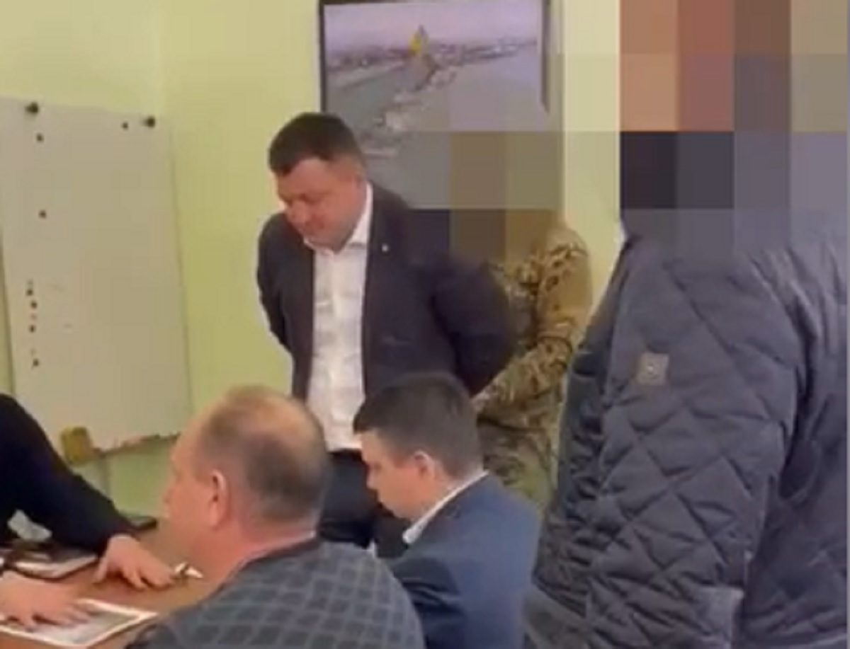 Появилось видео задержания директора нижегородского управления инженерной защиты Алексея Ежкова