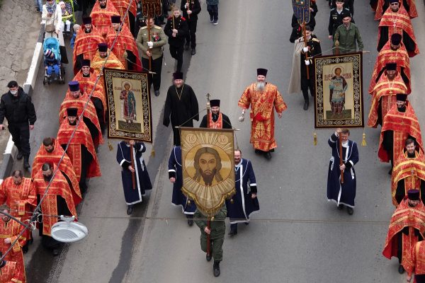 Пасхальный крестный ход состоялся в Нижнем Новгороде. Смотрим, как это&nbsp;было