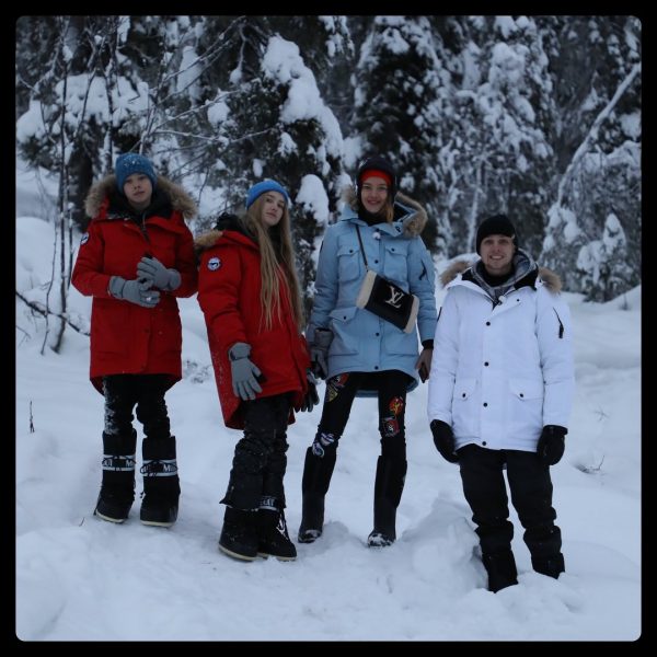 Наталья Водянова с детьми отправилась в Русскую Лапландию