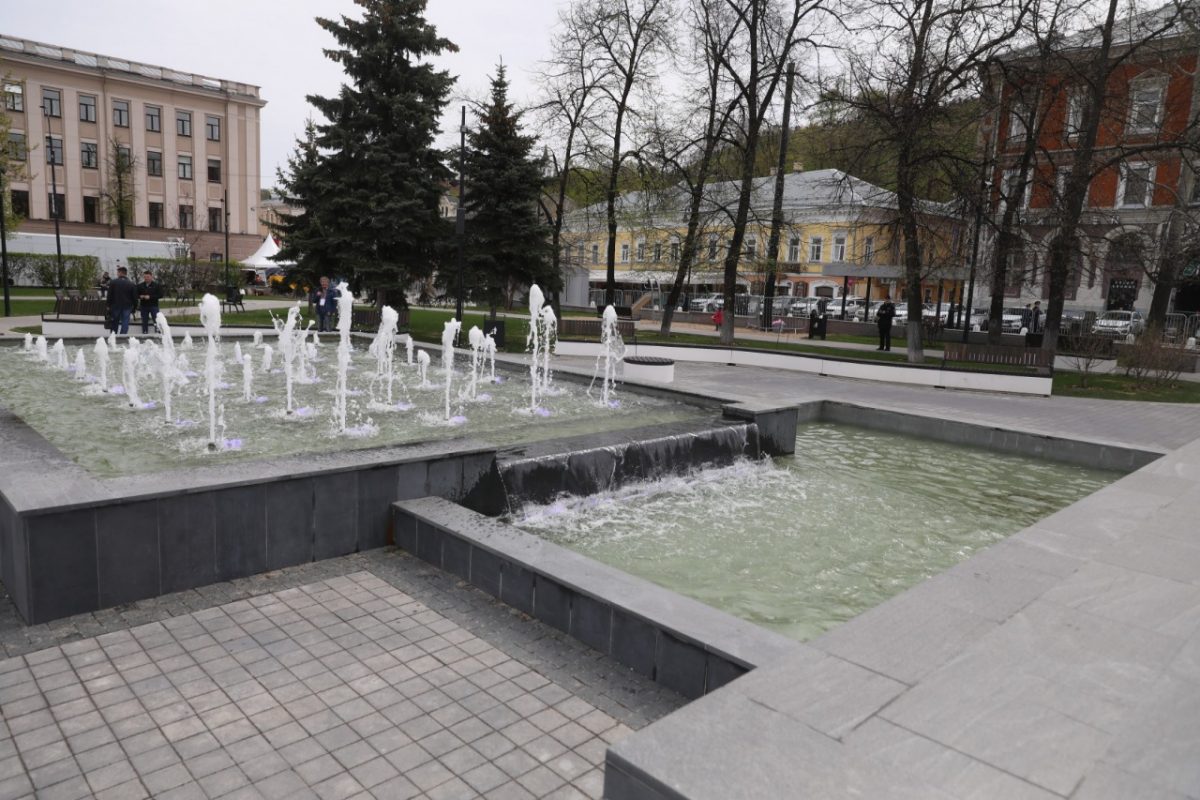 Музыкальный фонтан на площади Маркина открыли после реконструкции