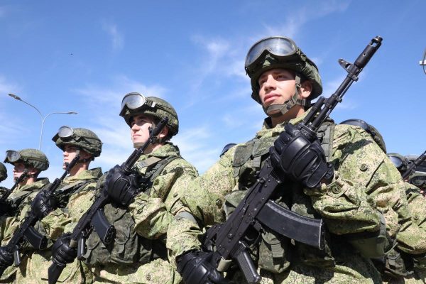 Военный эксперт считает, что 300 тысяч мобилизованных помогут укрепить линию обороны на Украине