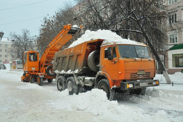 Почти 800 кубометров снега вывезено с улиц Нижнего Новгорода за прошедшие сутки