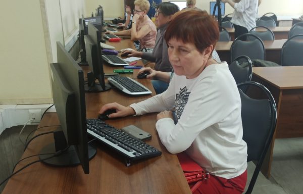 Самых продвинутых пенсионеров определили на чемпионате по компьютерному многоборью в Нижегородской области