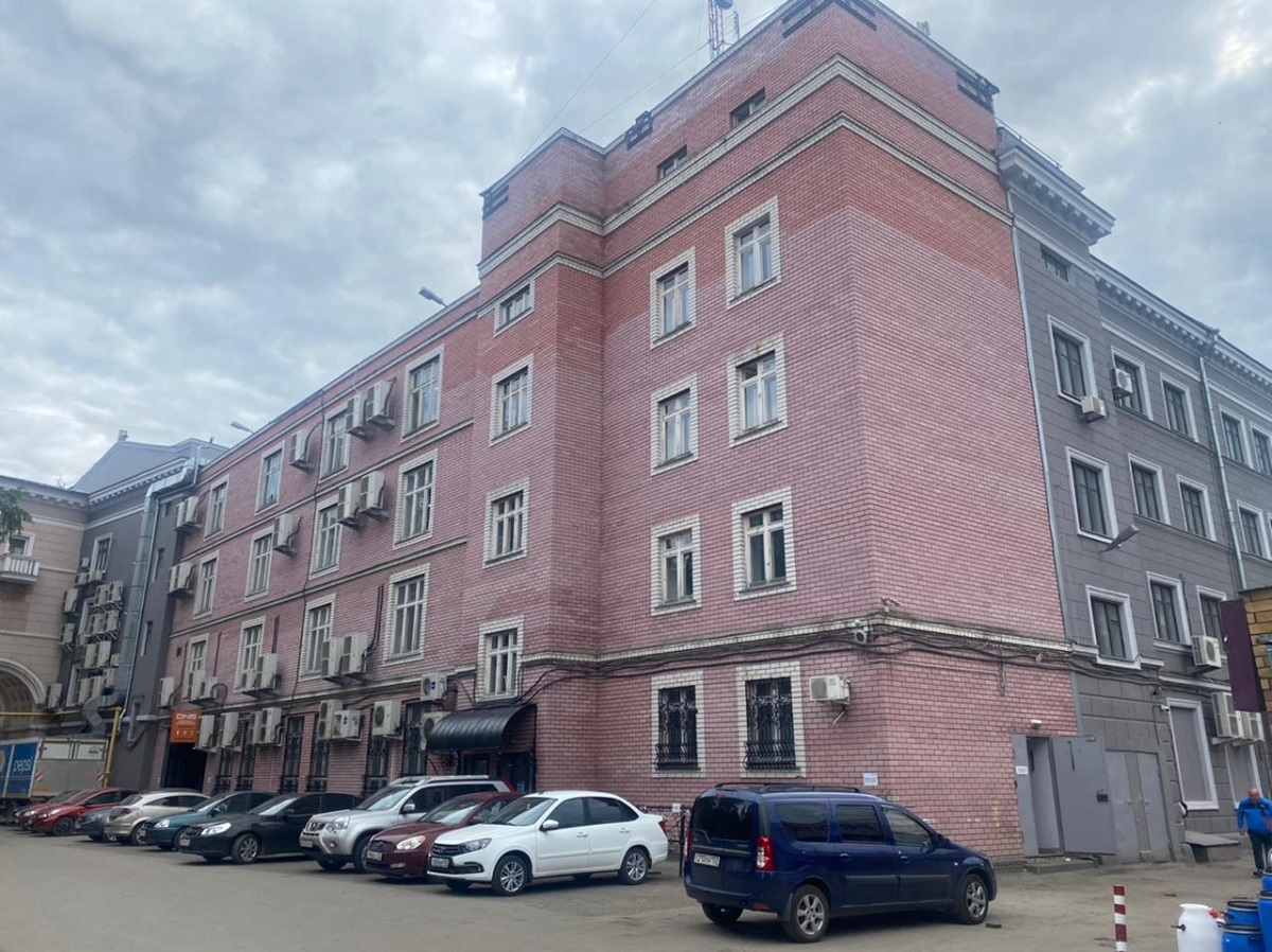 Здание пристроя универмага «Сормовские Зори» в Нижнем Новгороде выставили на продажу