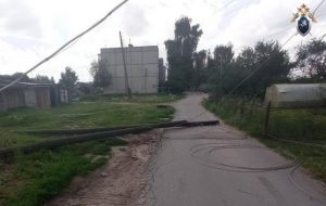 Пенсионер пытался починить электричество и упал со столба в Кстовском районе