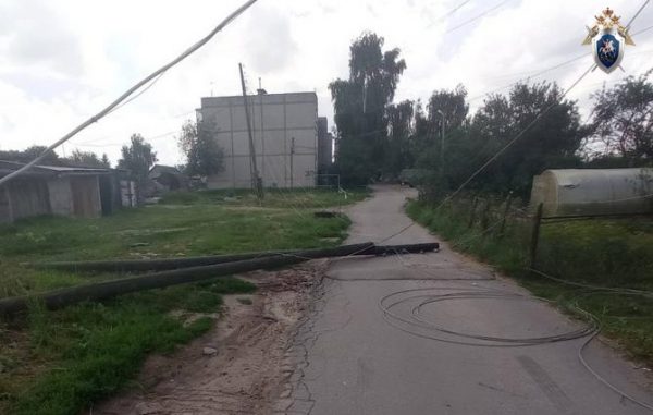 Пенсионер пытался починить электричество и упал со столба в Кстовском районе