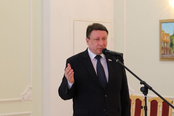 Олег Лавричев: «Семья – основа здорового общества, сильного и независимого государства»