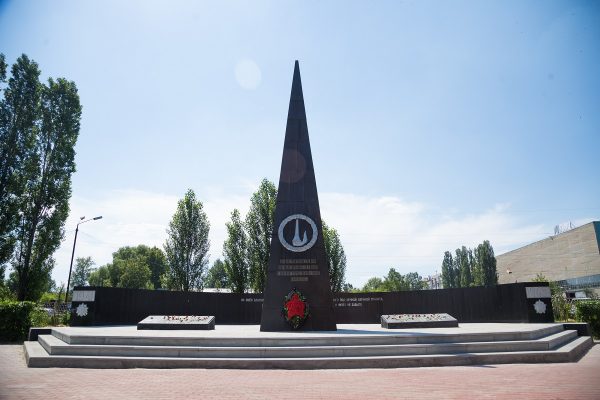 Мемориал рядом с заводом «РУМО» открыли после реконструкции