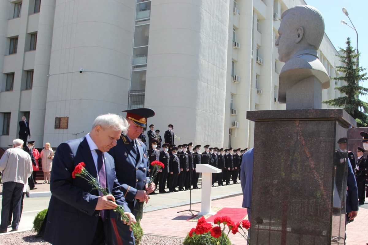 Дмитрий Краснов принял участие в открытии памятного мемориала в честь Юрия Усачева