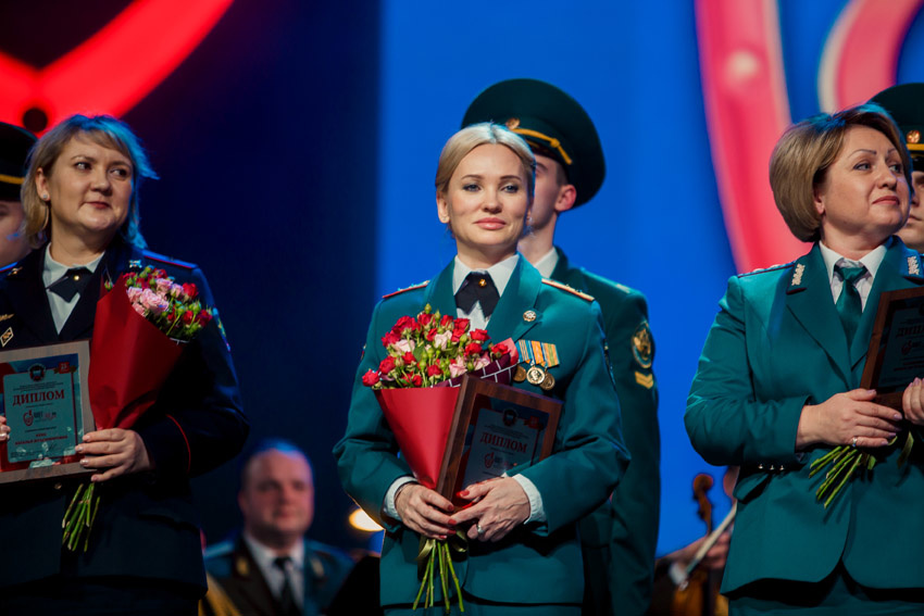 Лучших сотрудниц силовых структур и женщин-врачей наградят в Нижнем Новгороде