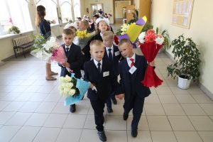 Пособия школьникам, идущим в первый класс, будут выплачивать с 6&nbsp;лет