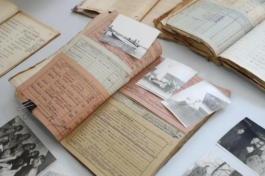 Послу были представлены архивная документация и фотоматериалы бывшего главы Чехословакии Александра Дубчека