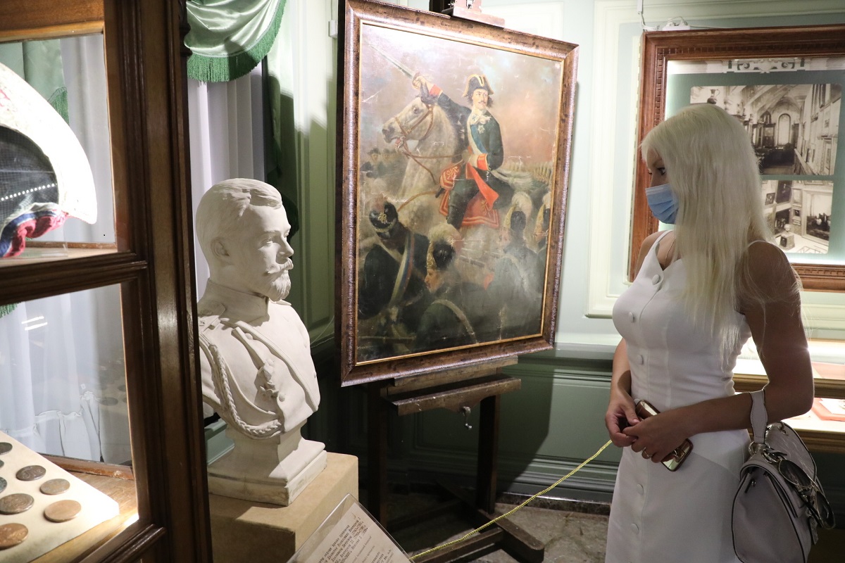 Посетители могут увидеть здесь предметы из первой экспозиции в Дмитриевской башне