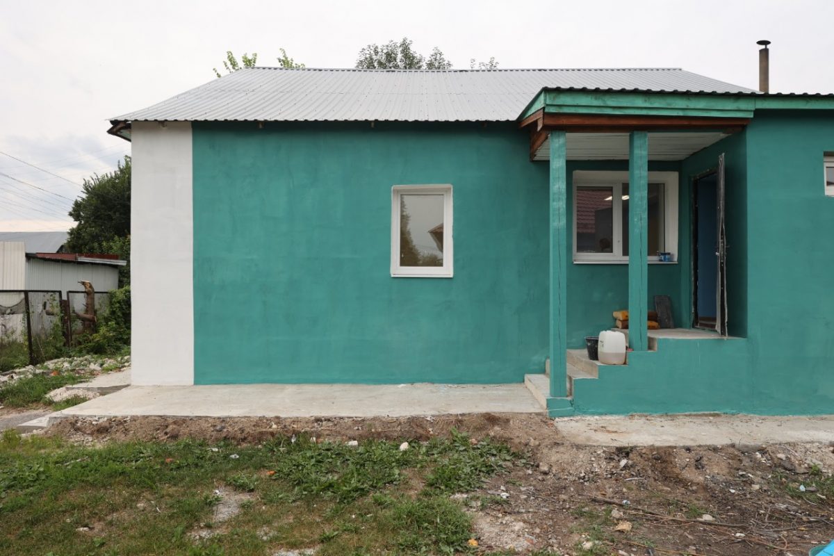 Капитальный ремонт амбулатории в поселке Горбатовка выполнен на 90%