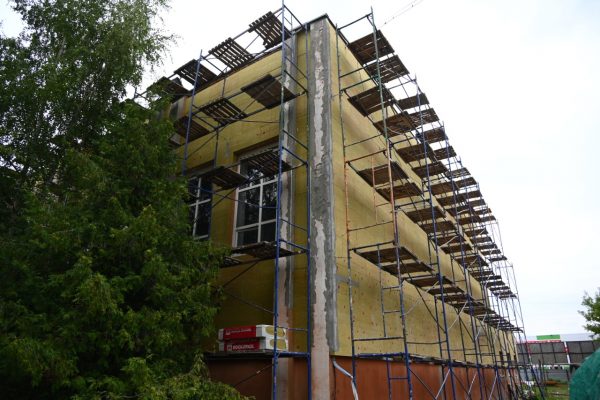 Кампания по ремонту учреждений культуры и спорта в Дзержинске в самом разгаре