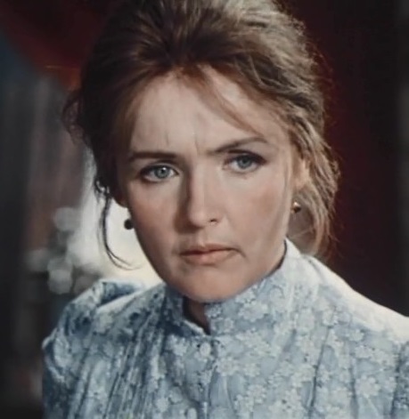 Ада Роговцева в прославившем её сериале "Вечный зов" (1973-1983)