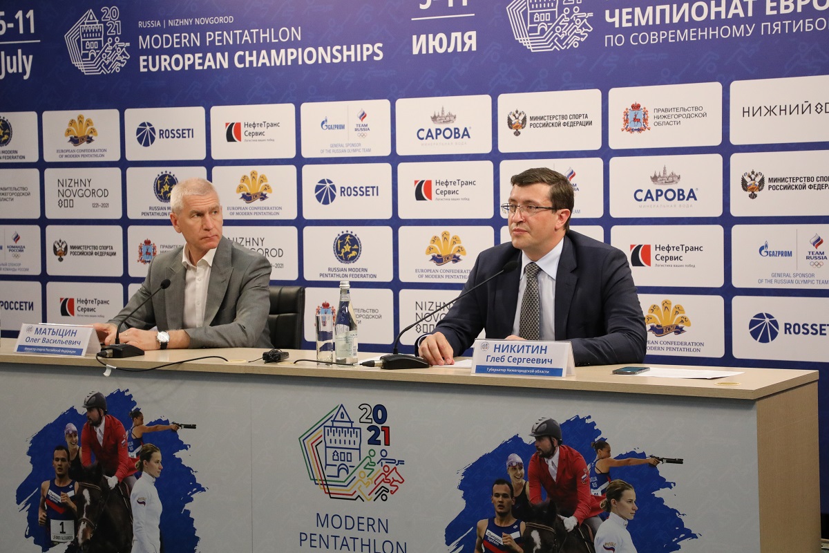 Олег Матыцин и Глеб Никитин провели встречу с представителями спортивной общественности Нижегородской области