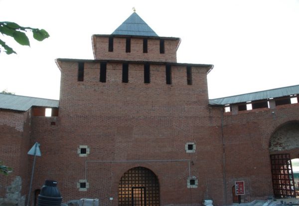 В&nbsp;Ивановской башне Нижегородского кремля отреставрировали остекление