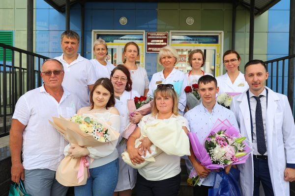 Молодую маму, ранее перенесшую трансплантацию органов, выписали из роддома в Дзержинске