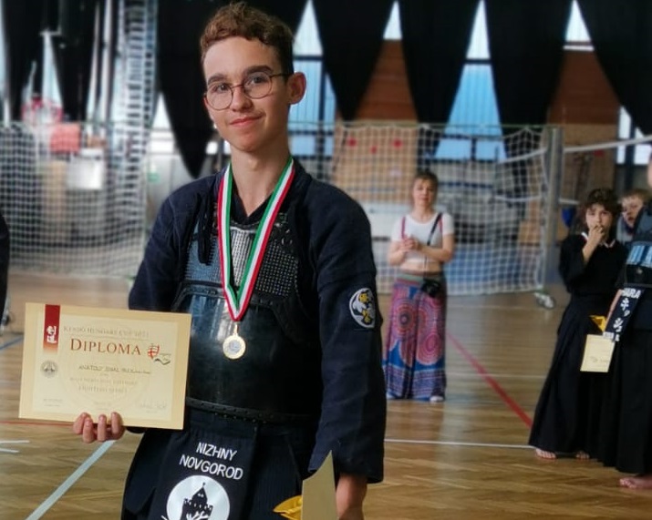 Юный нижегородец завоевал две медали на 28‑м кубке Венгрии по кендо