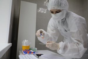 Экспресс-тесты на коронавирус предложили бесплатно раздавать россиянам