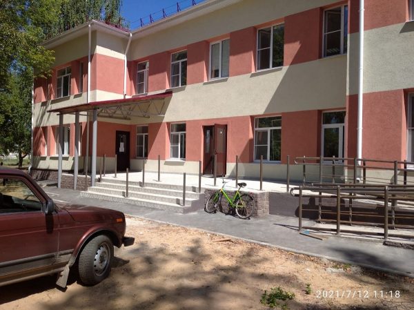 В&nbsp;участковой больнице посёлка Память Парижской Коммуны завершен капитальный ремонт фасада и&nbsp;кровли