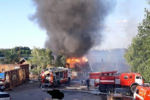 В Нижнем Новгороде загорелась «Усадьба Банная»