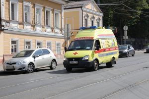 Строительные леса обрушились на рабочего в Нижегородской области