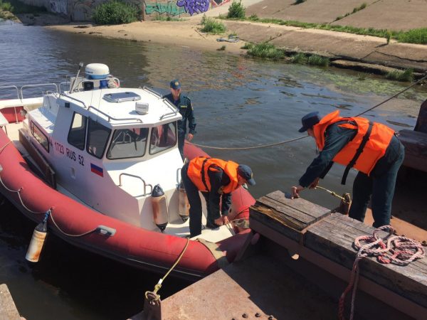 Три подростка попытались переплыть Волгу в Нижнем Новгороде