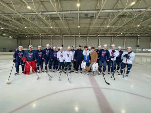 Подростки, спасшие ребенка от похищения, побывали на тренировке нижегородского ХК «Торпедо»