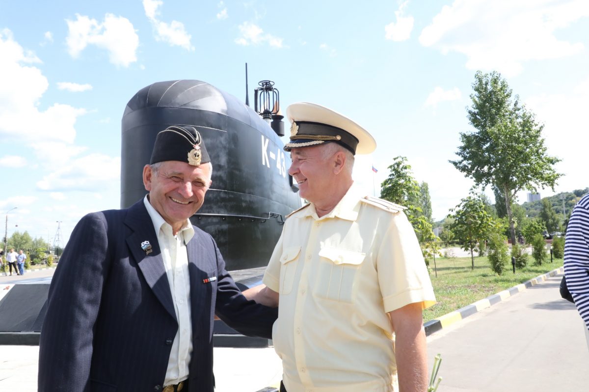 Рубку подводной лодки проекта 670 «Скат» установили в парке Победы