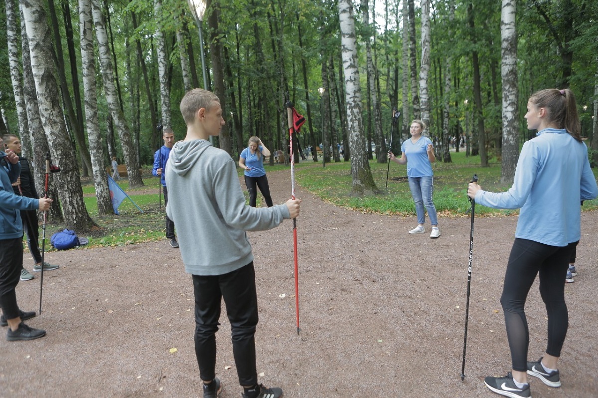 Любители скандинавской ходьбы в ближайшее время смогут принять участие в соревнованиях