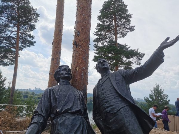 Территорию у&nbsp;памятника Максиму Горькому и&nbsp;Федору Шаляпину в&nbsp;городе Бор обновят к&nbsp;середине октября