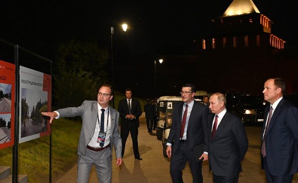 Владимир Путин посетил Нижегородский кремль