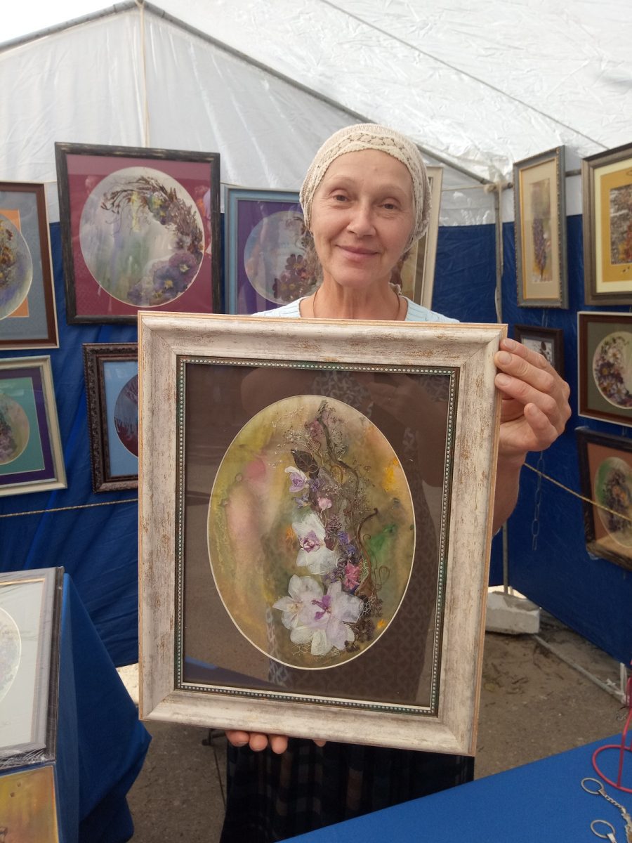 Татьяна Пугачёва и её картины из засушенных цветов