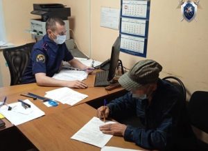 Мужчина, избивший топором сожительницу, предстанет перед судом в Борском районе